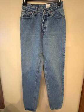 Vintage Levi's Women's High Rise Button Fly Light Wash Jeans Made in USA Size 7